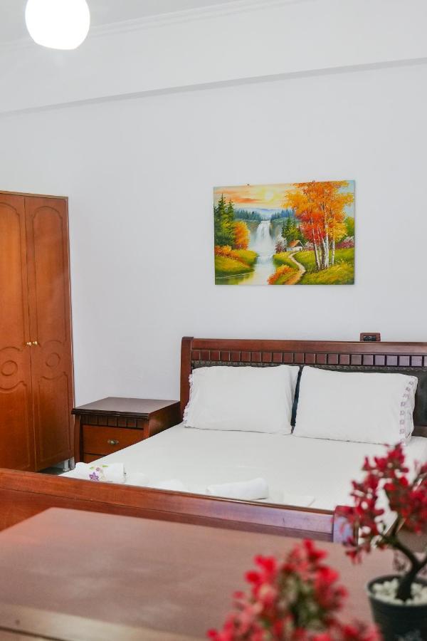 Guest House Gerard Εξαμίλιο Εξωτερικό φωτογραφία