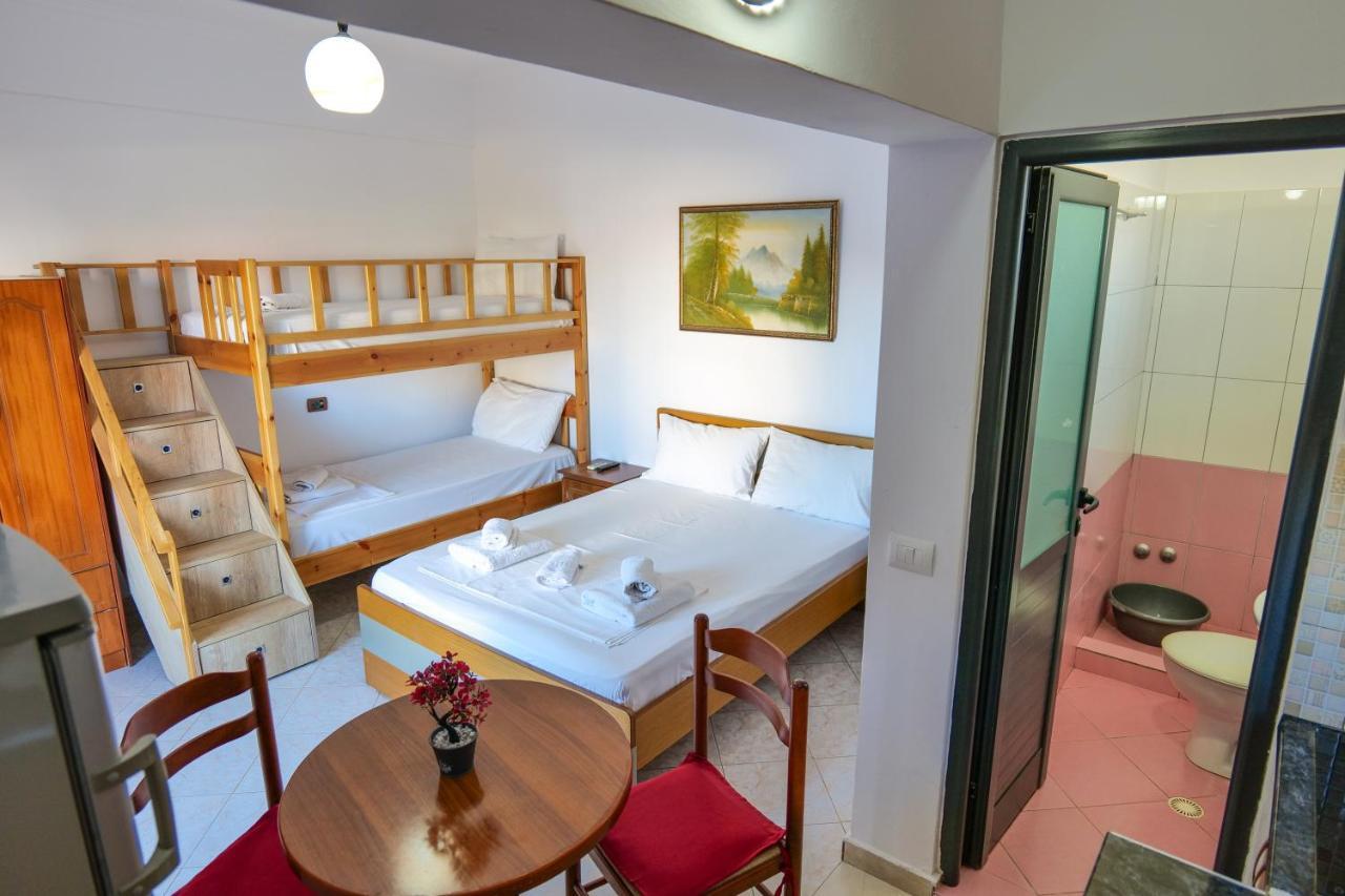 Guest House Gerard Εξαμίλιο Εξωτερικό φωτογραφία