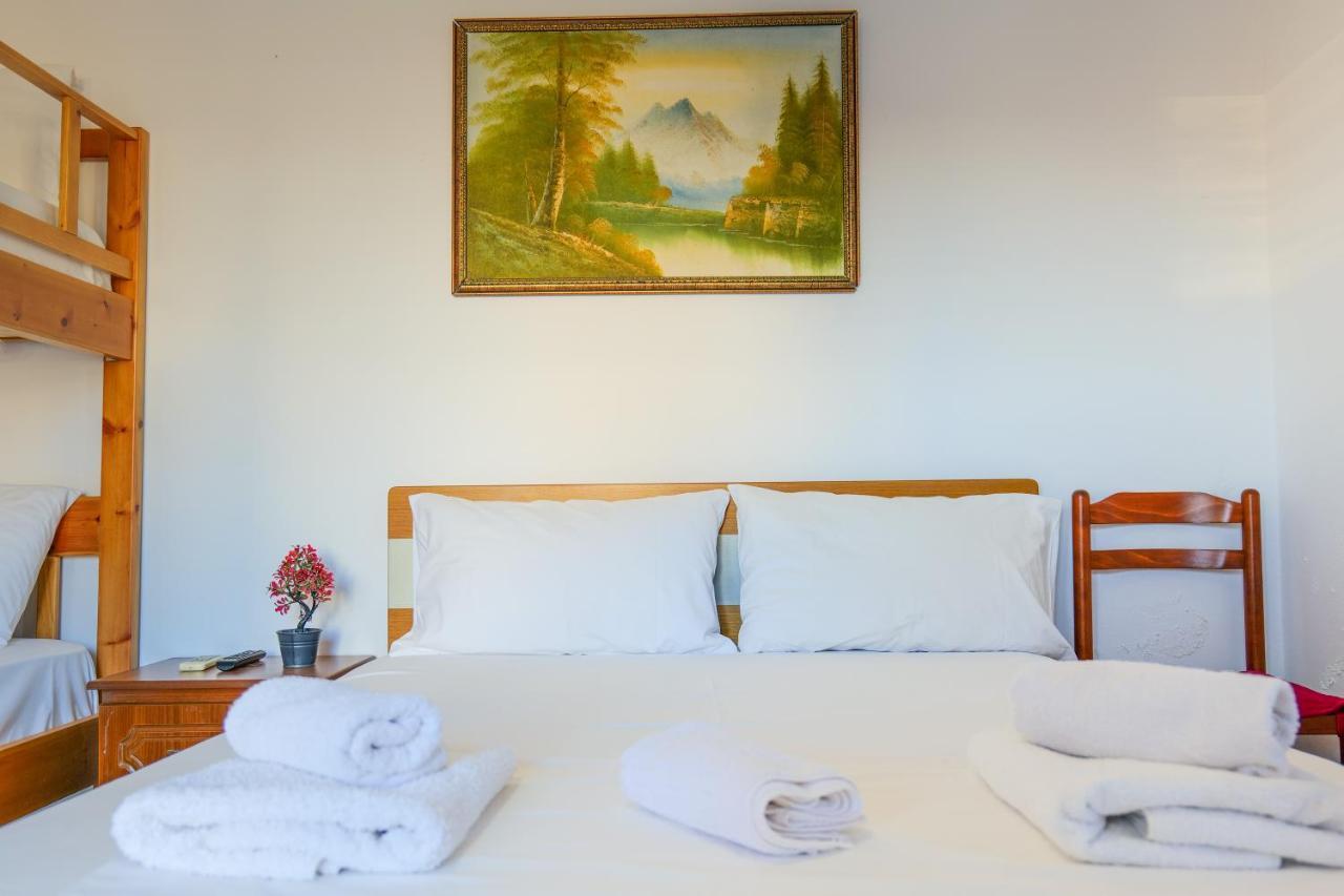Guest House Gerard Εξαμίλιο Εξωτερικό φωτογραφία