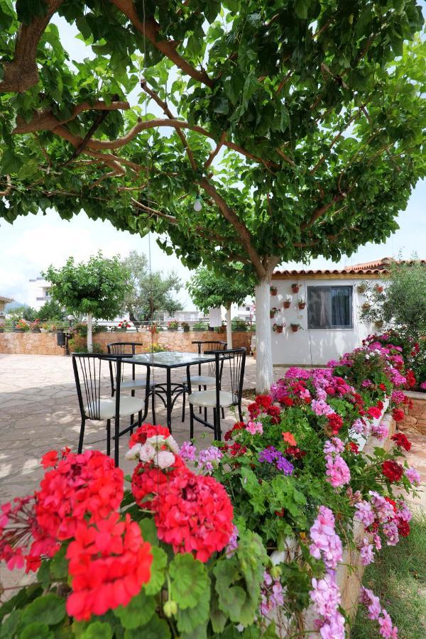 Guest House Gerard Εξαμίλιο Εξωτερικό φωτογραφία