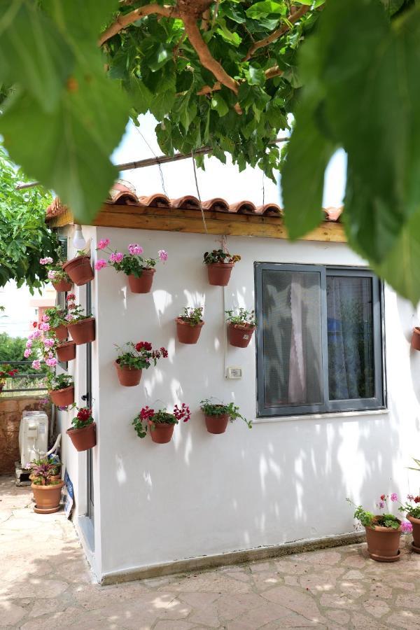 Guest House Gerard Εξαμίλιο Εξωτερικό φωτογραφία